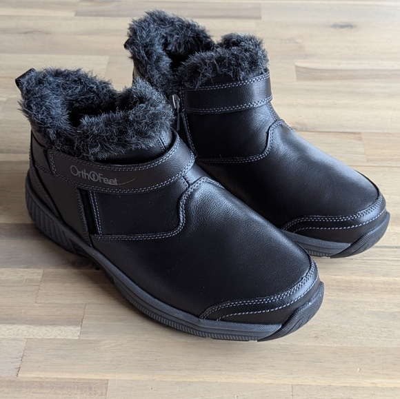 Orthofeet Women's Black Winter Boots with Faux Fur Lining - 2E Extra Wide - Picture 2 of 9